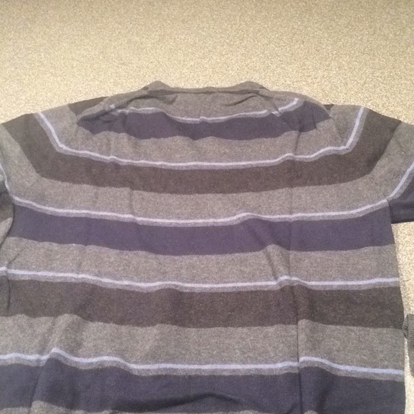 Sweater - Picture 3 of 6